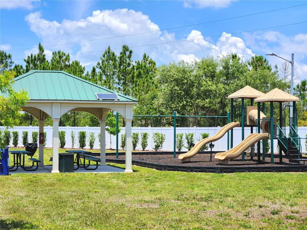 1679 WYNFORD CIRCLE Tavares, FL 32778