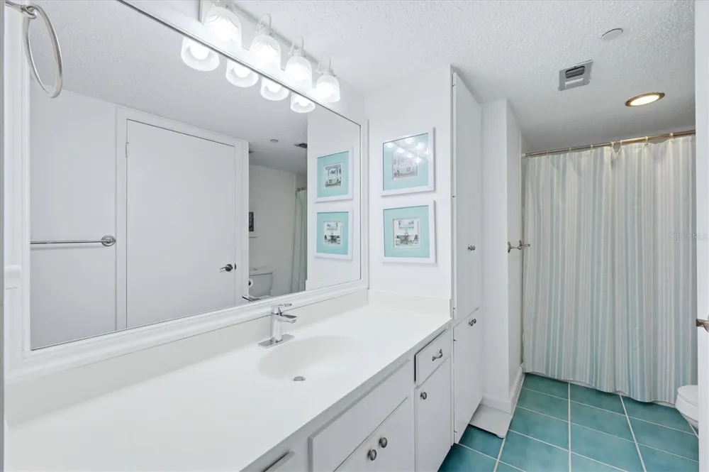 629 ALHAMBRA ROAD #702 Venice, FL 34285
