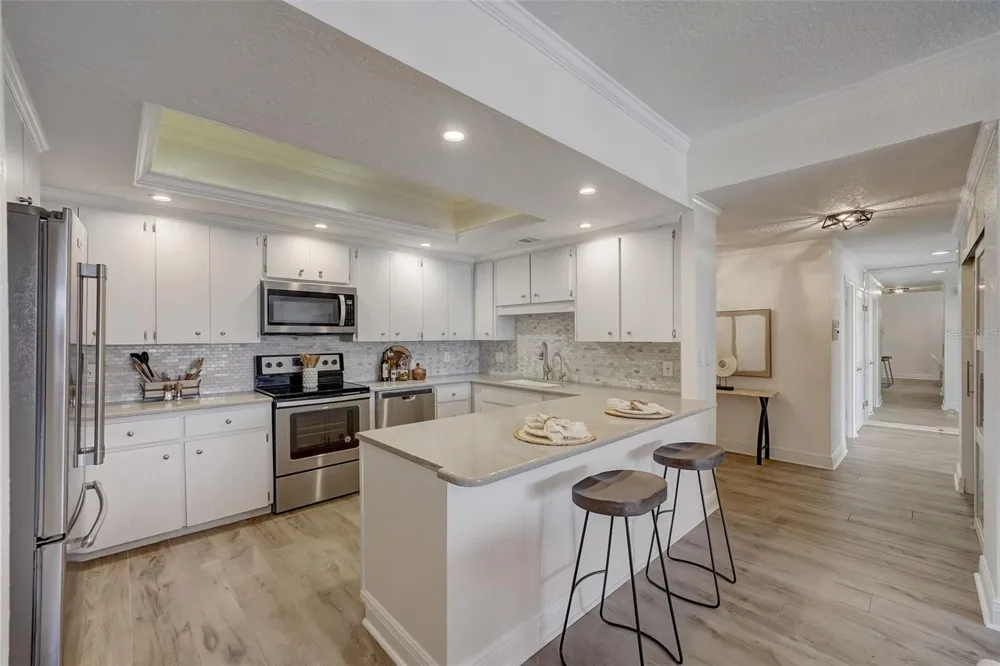 6 BELLEVIEW BOULEVARD #101 Belleair, FL 33756
