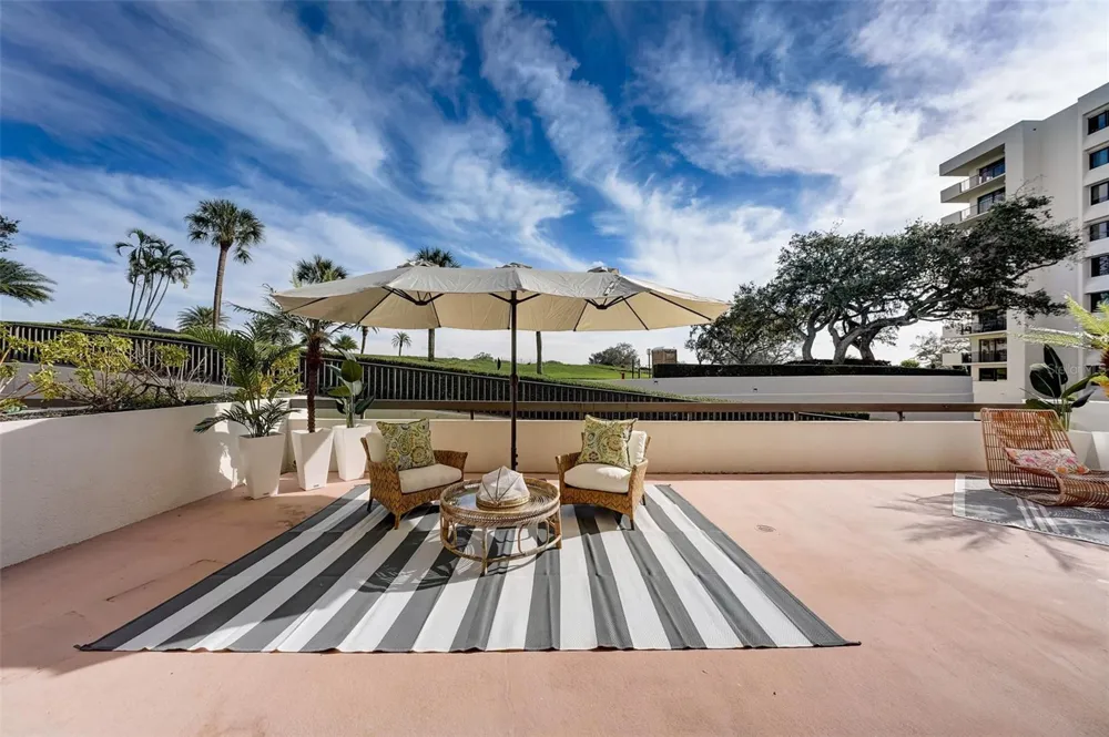 6 BELLEVIEW BOULEVARD #101 Belleair, FL 33756