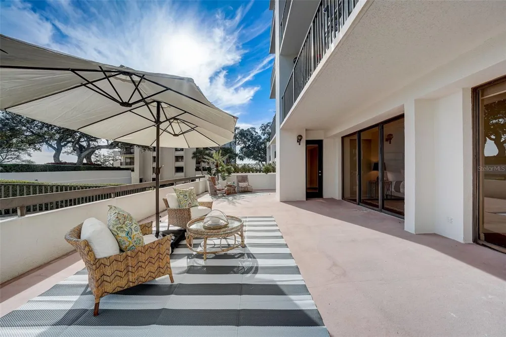 6 BELLEVIEW BOULEVARD #101 Belleair, FL 33756