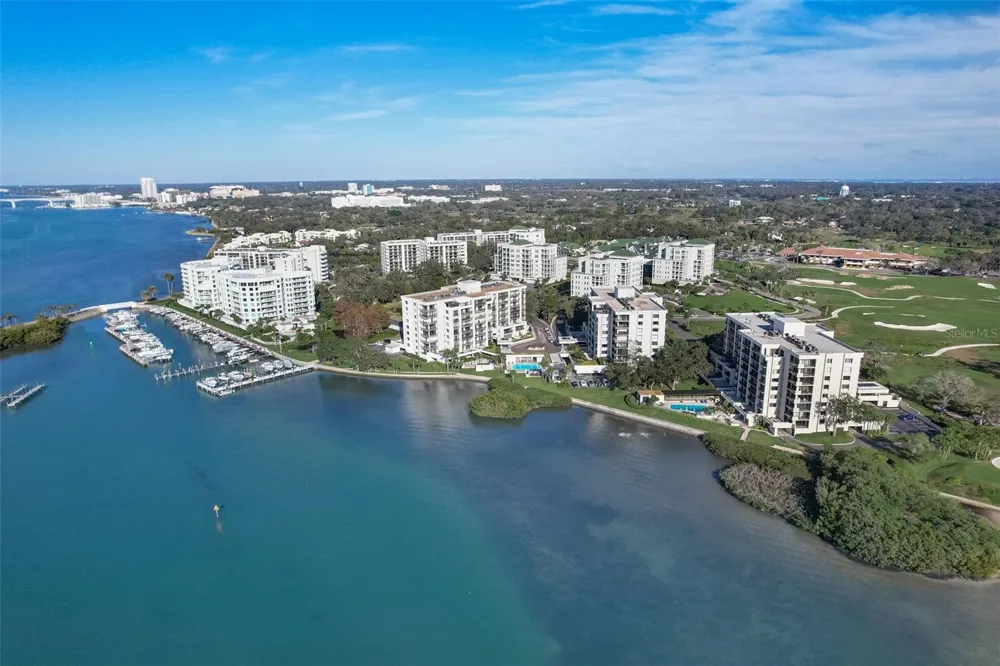 6 BELLEVIEW BOULEVARD #101 Belleair, FL 33756