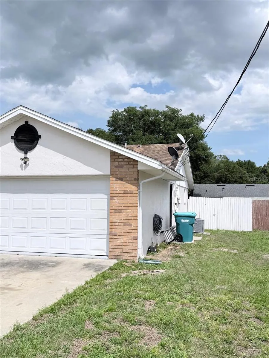3237 LONDON AVENUE Deltona, FL 32738