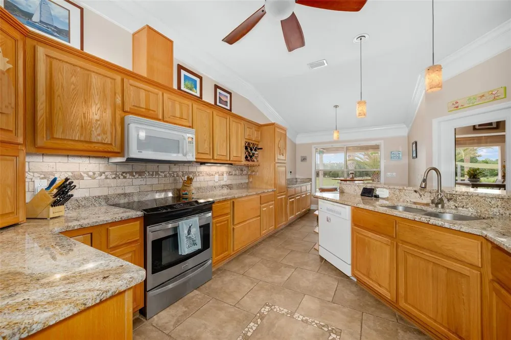 6739 SE 67TH COURT Trenton, FL 32693