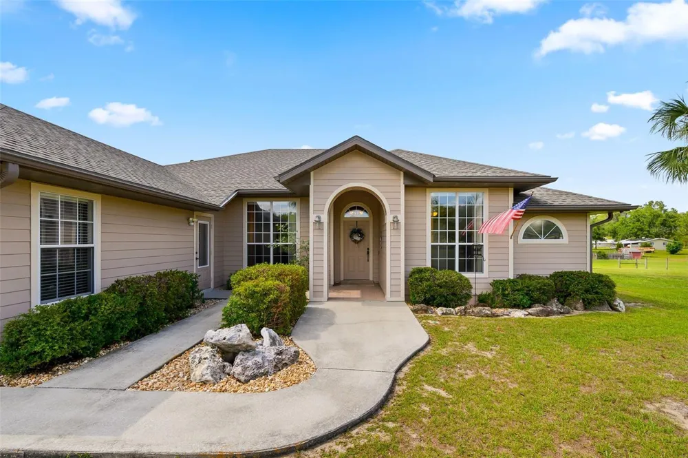 6739 SE 67TH COURT Trenton, FL 32693