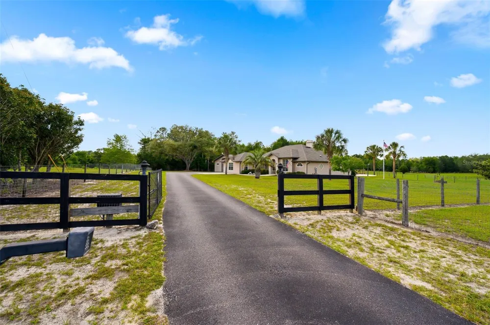 6739 SE 67TH COURT Trenton, FL 32693
