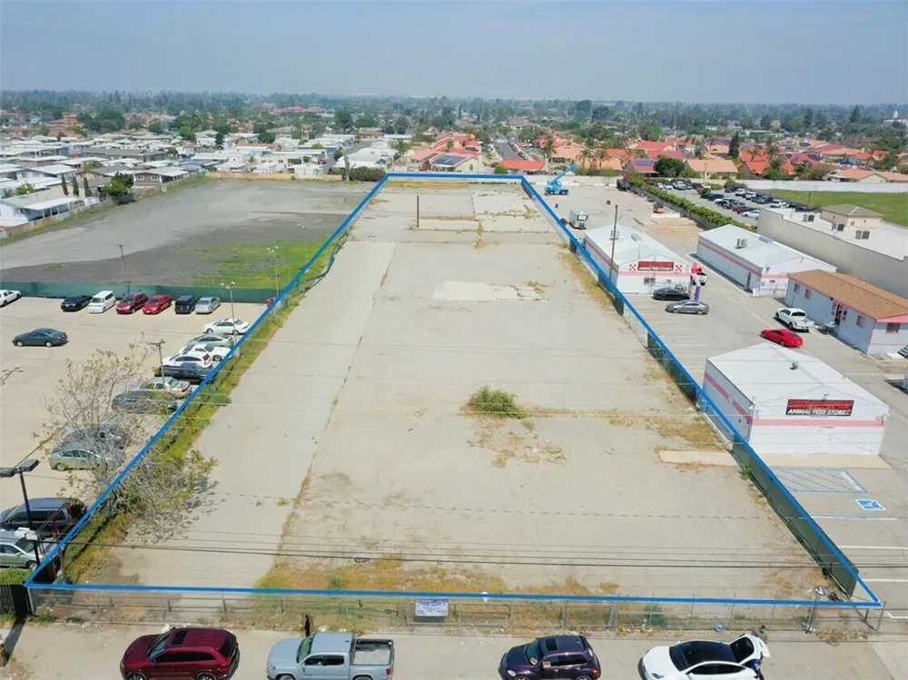 17514 Valley Boulevard Bloomington, CA 92316