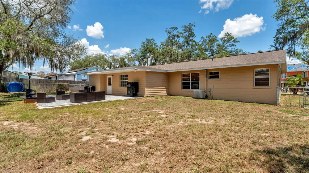 1422 NANCESOWEE AVENUE Sebring, FL 33870