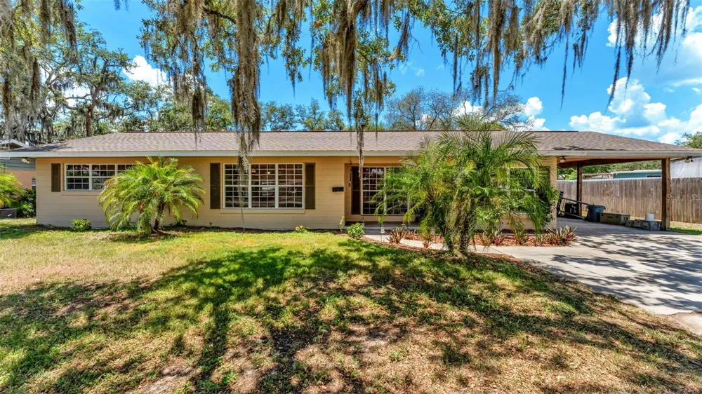 1422 NANCESOWEE AVENUE Sebring, FL 33870