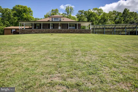 98 PEACH GLEN ROAD