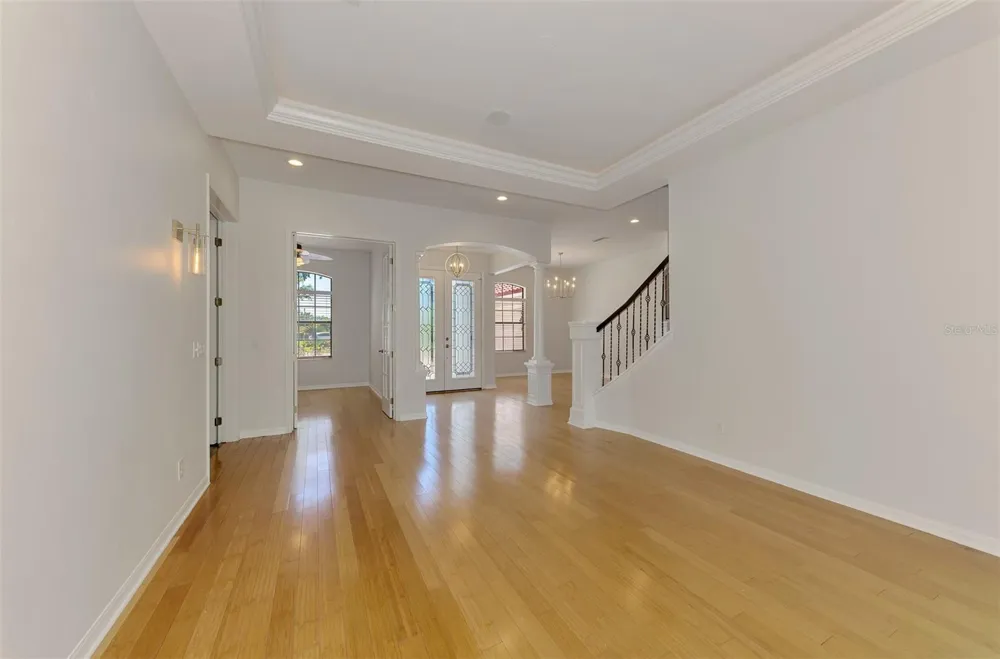 5684 EASTWIND DRIVE Sarasota, FL 34233