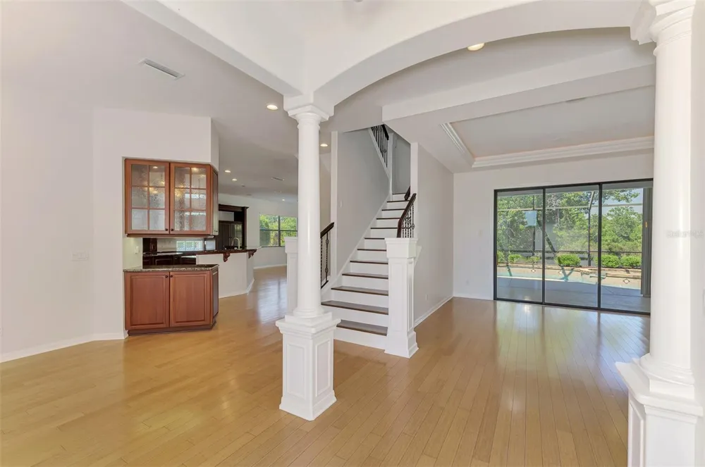 5684 EASTWIND DRIVE Sarasota, FL 34233