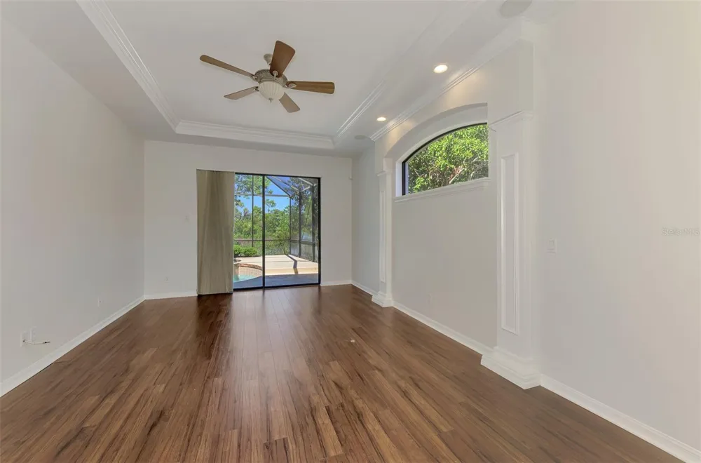 5684 EASTWIND DRIVE Sarasota, FL 34233