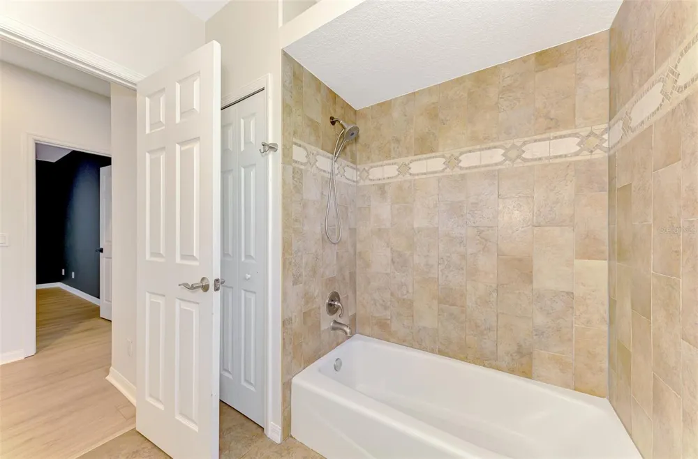 5684 EASTWIND DRIVE Sarasota, FL 34233