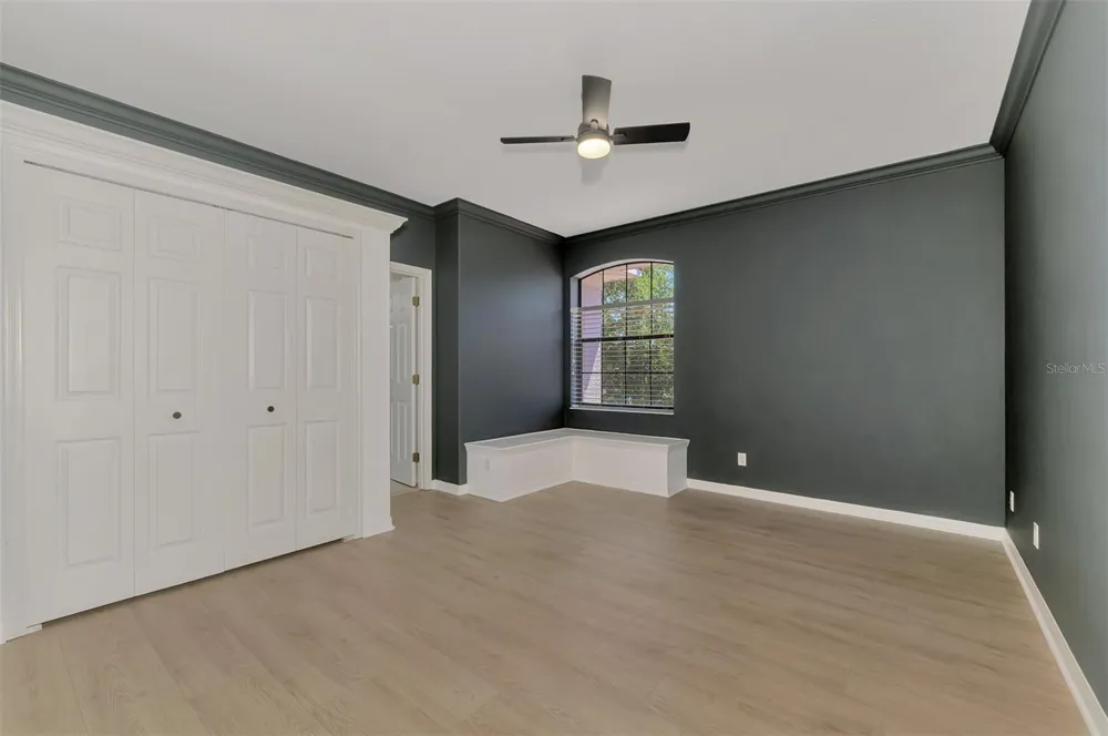 5684 EASTWIND DRIVE Sarasota, FL 34233