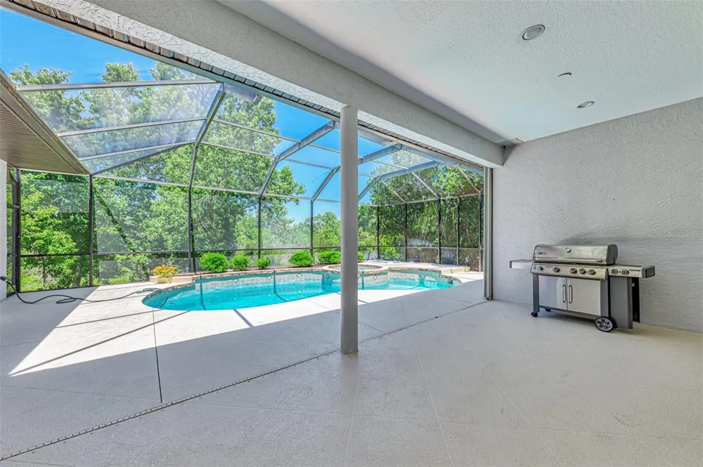 5684 EASTWIND DRIVE Sarasota, FL 34233