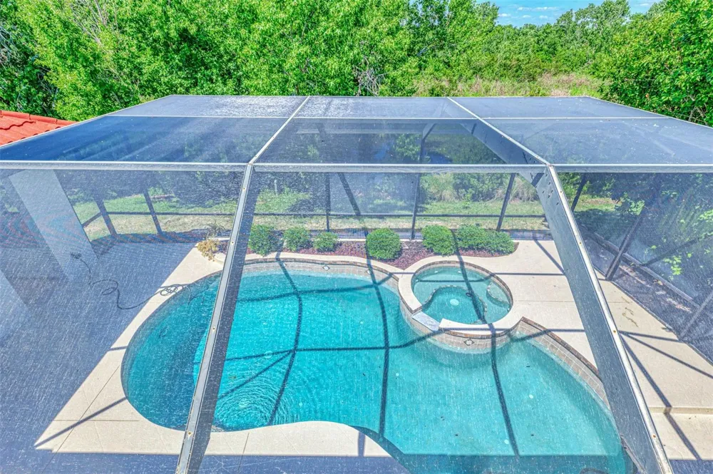 5684 EASTWIND DRIVE Sarasota, FL 34233