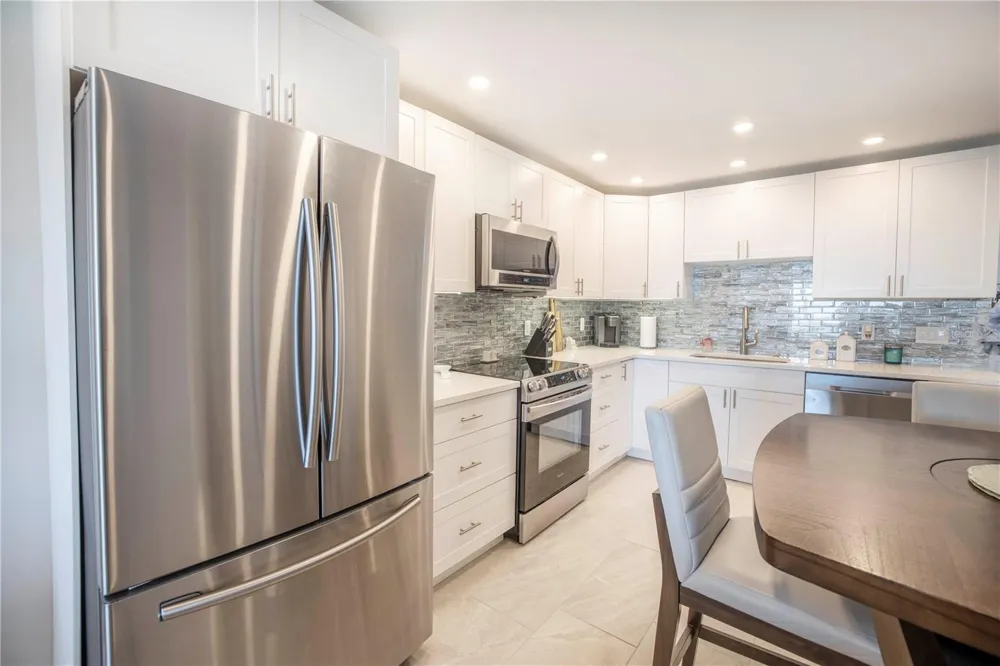 7300 SUN ISLAND DRIVE S #602 South Pasadena, FL 33707