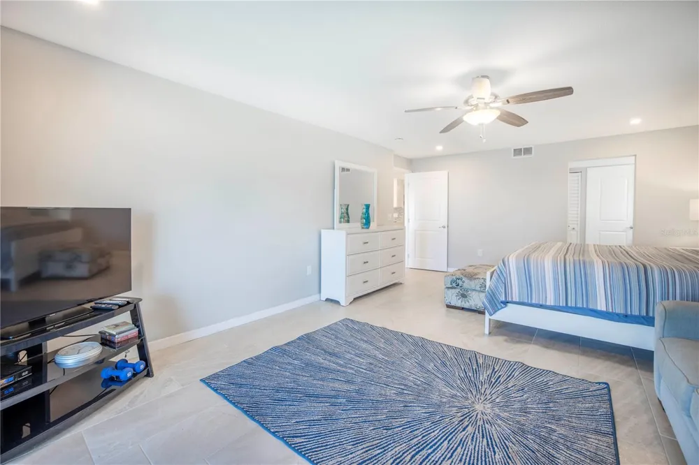 7300 SUN ISLAND DRIVE S #602 South Pasadena, FL 33707