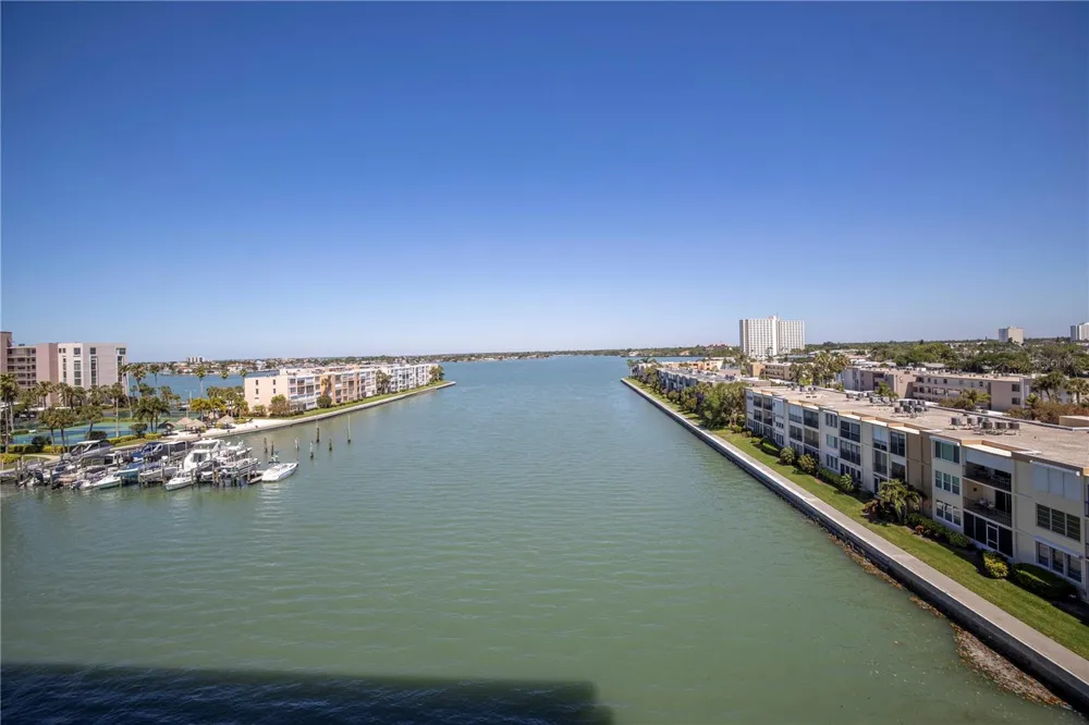 7300 SUN ISLAND DRIVE S #602 South Pasadena, FL 33707