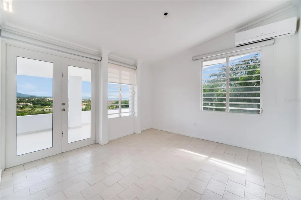 15 PORT ROAD Humacao, PR 00791