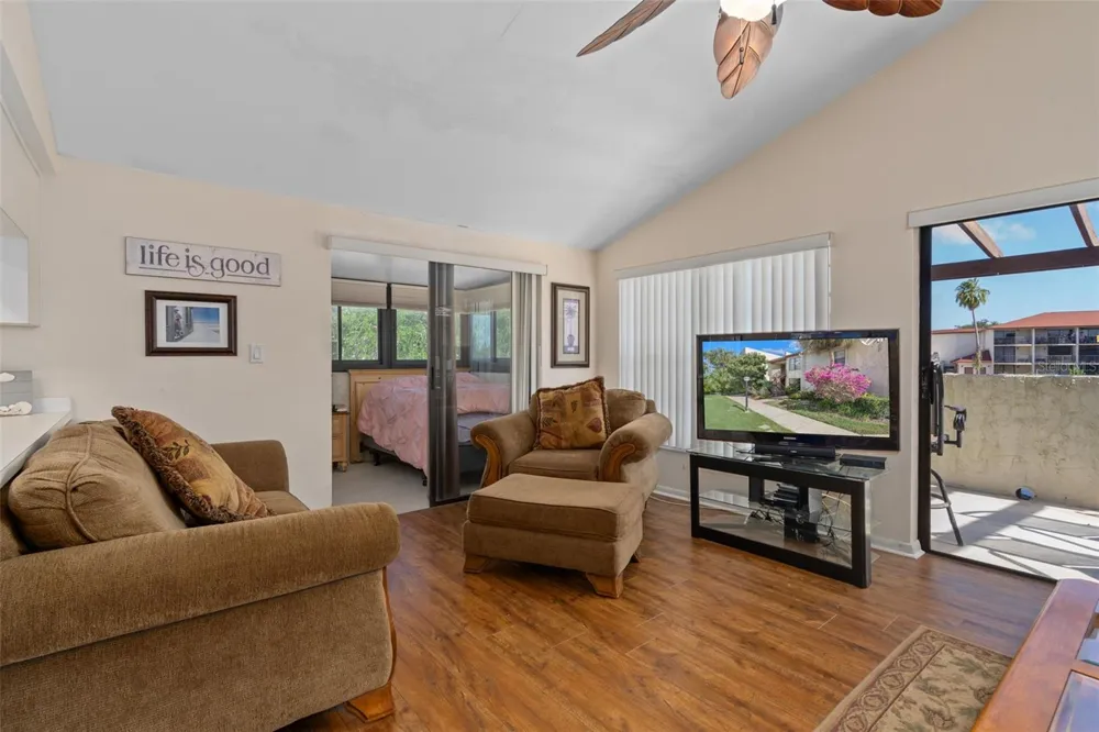 2571 CYPRUS DRIVE #1-201 Palm Harbor, FL 34684