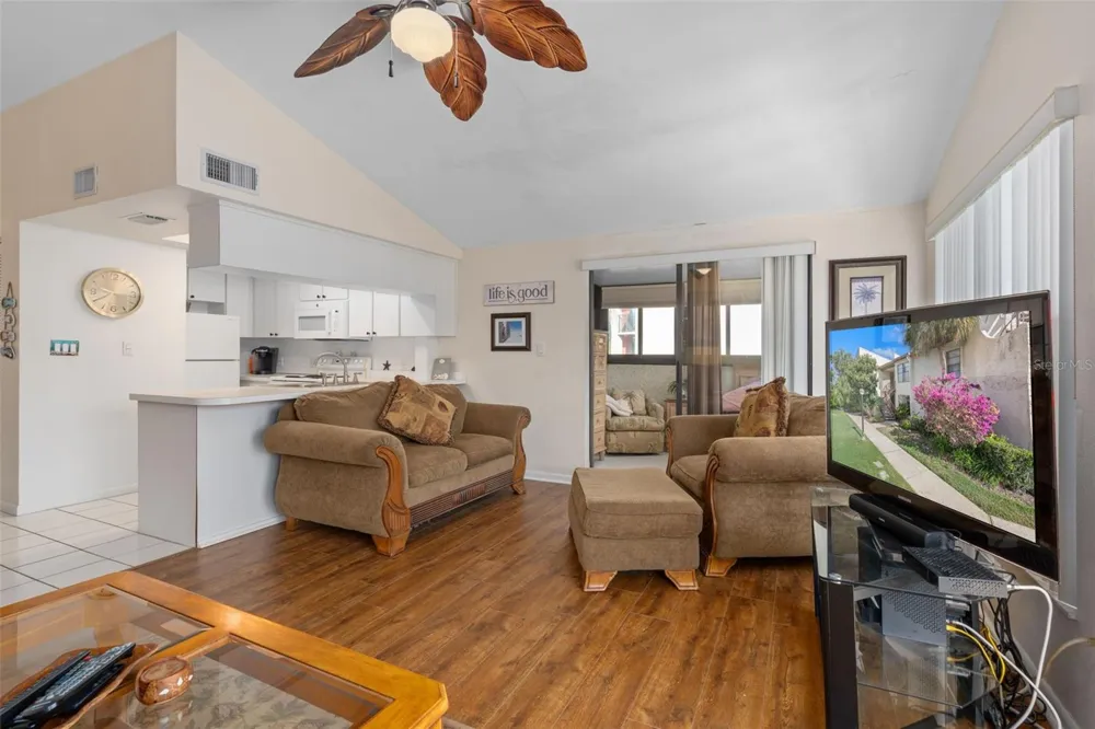 2571 CYPRUS DRIVE #1-201 Palm Harbor, FL 34684