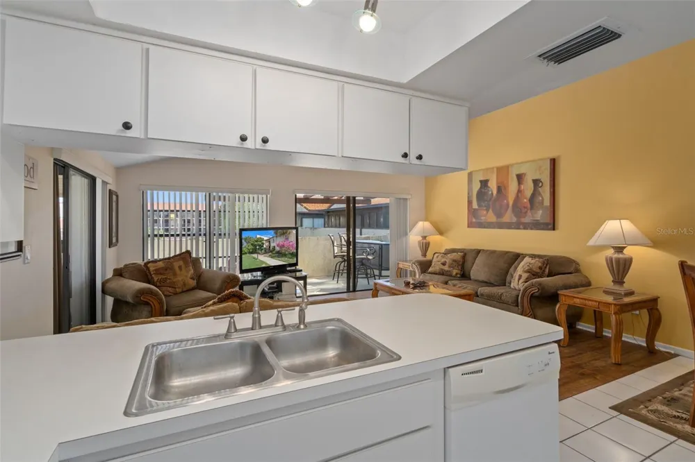 2571 CYPRUS DRIVE #1-201 Palm Harbor, FL 34684