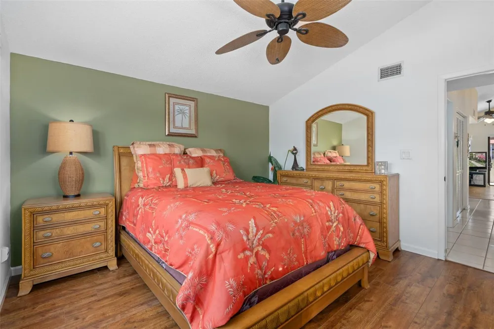 2571 CYPRUS DRIVE #1-201 Palm Harbor, FL 34684