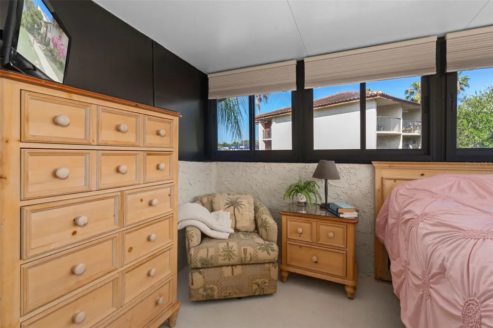 2571 CYPRUS DRIVE #1-201 Palm Harbor, FL 34684