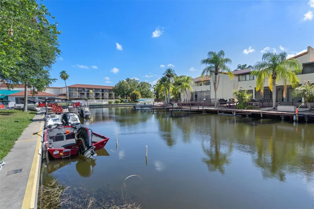 2571 CYPRUS DRIVE #1-201 Palm Harbor, FL 34684