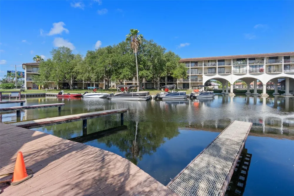 2571 CYPRUS DRIVE #1-201 Palm Harbor, FL 34684
