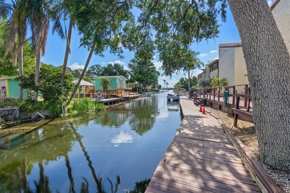 2571 CYPRUS DRIVE #1-201 Palm Harbor, FL 34684