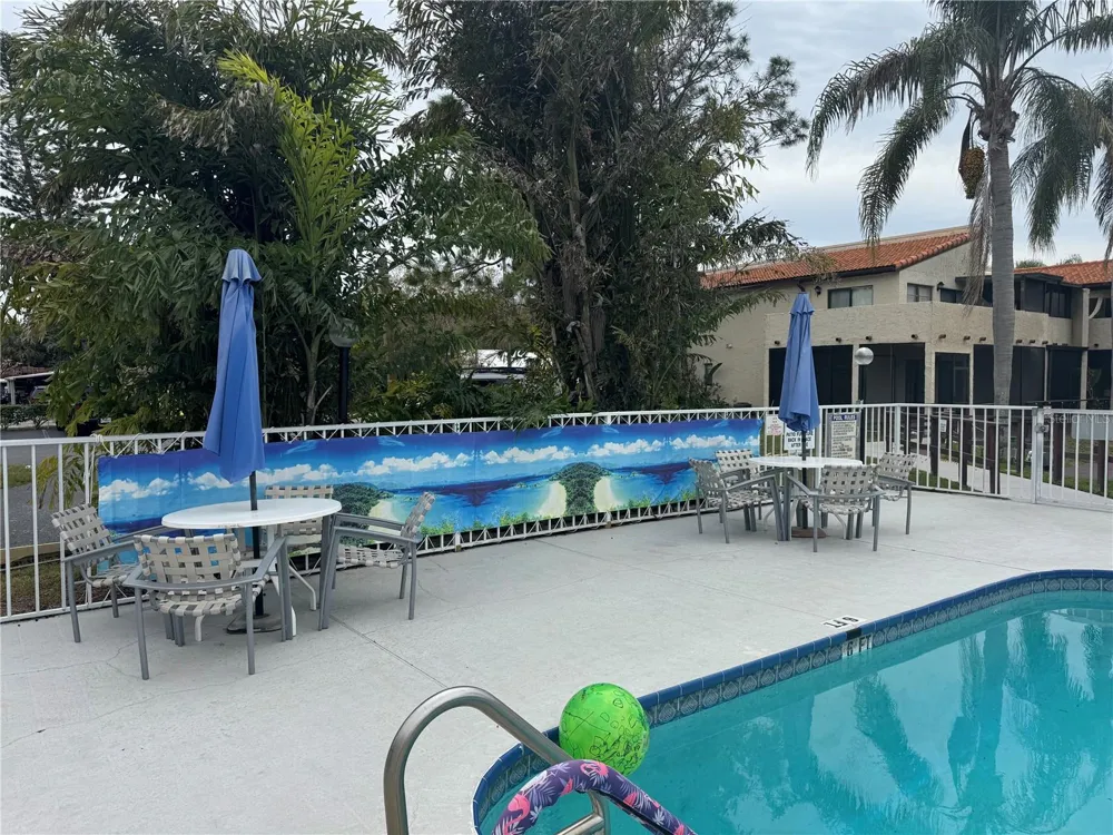2571 CYPRUS DRIVE #1-201 Palm Harbor, FL 34684