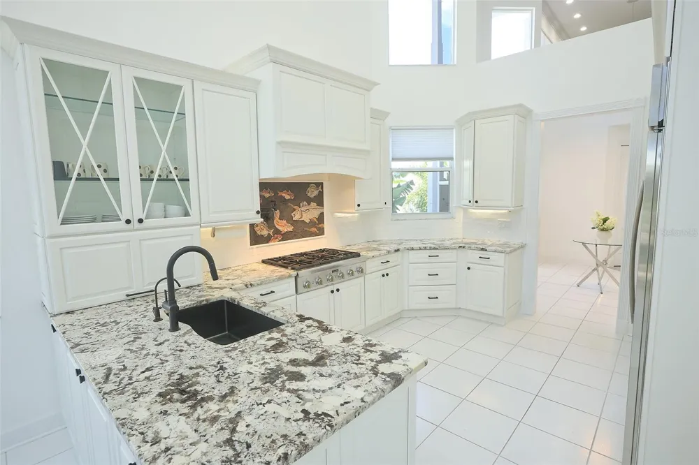 3527 FAIR OAKS LANE Longboat Key, FL 34228