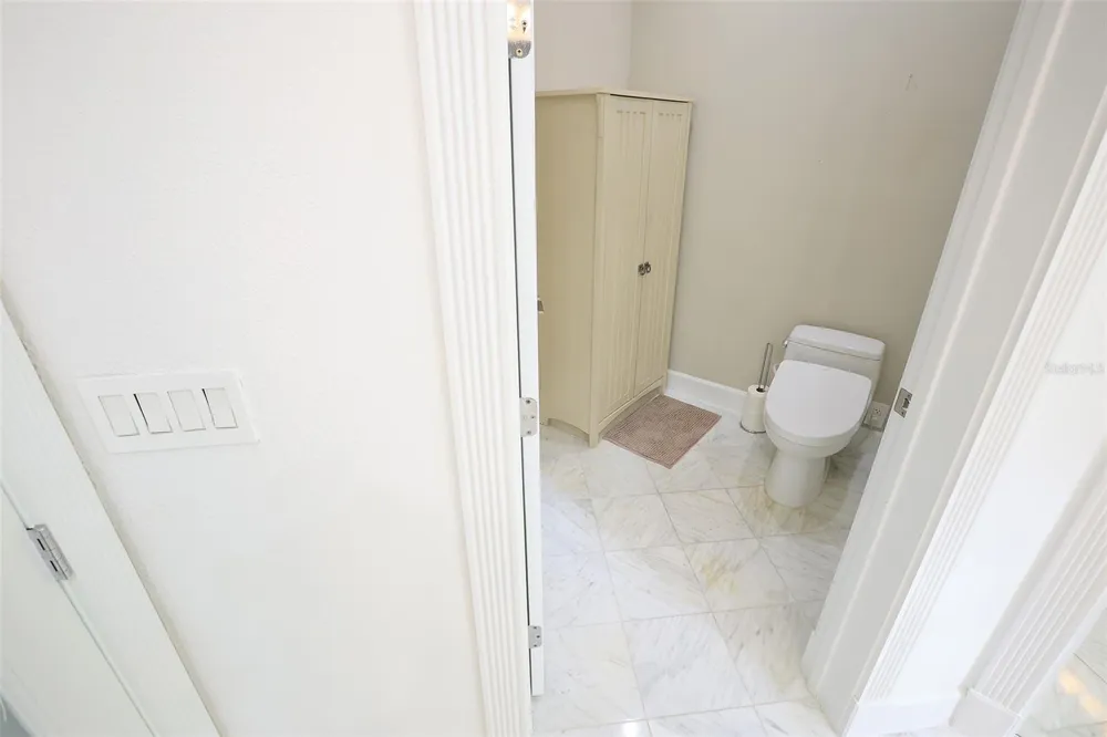 3527 FAIR OAKS LANE Longboat Key, FL 34228