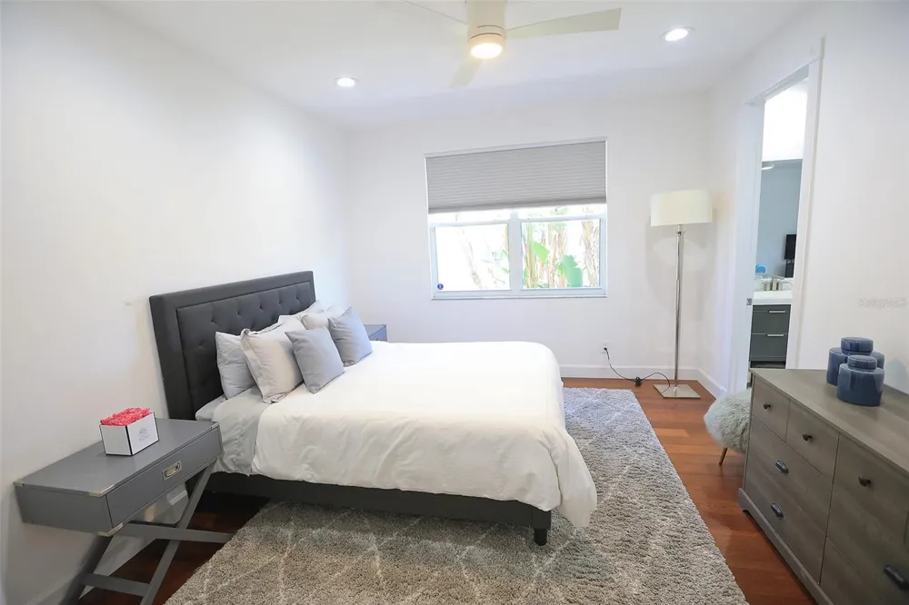 3527 FAIR OAKS LANE Longboat Key, FL 34228