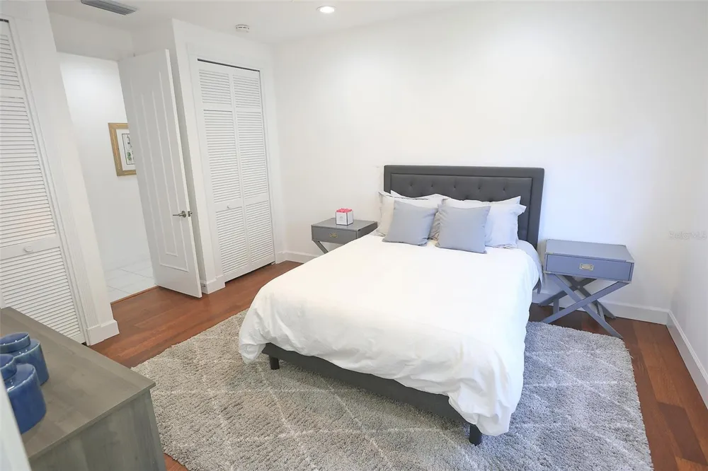 3527 FAIR OAKS LANE Longboat Key, FL 34228