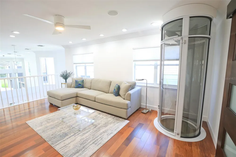 3527 FAIR OAKS LANE Longboat Key, FL 34228