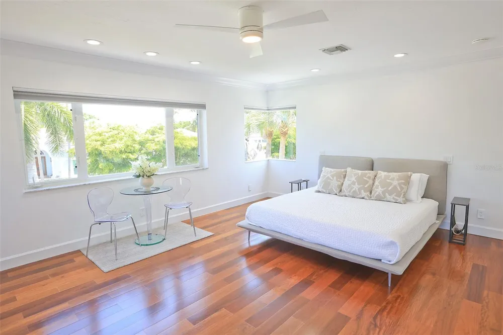 3527 FAIR OAKS LANE Longboat Key, FL 34228