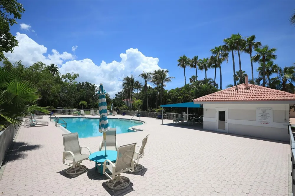 3527 FAIR OAKS LANE Longboat Key, FL 34228
