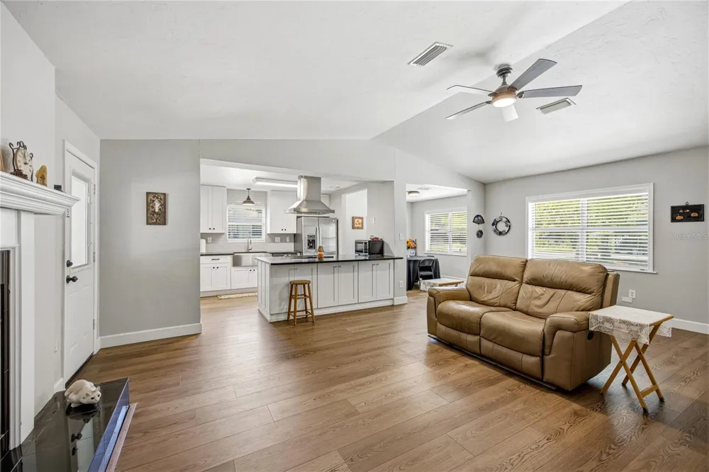 926 WOODLAWN STREET Starke, FL 32091