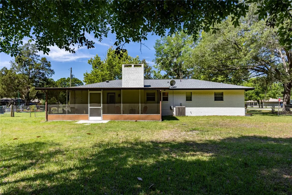 926 WOODLAWN STREET Starke, FL 32091