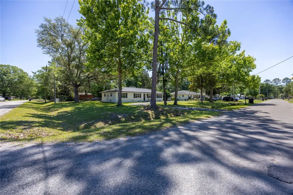 926 WOODLAWN STREET Starke, FL 32091