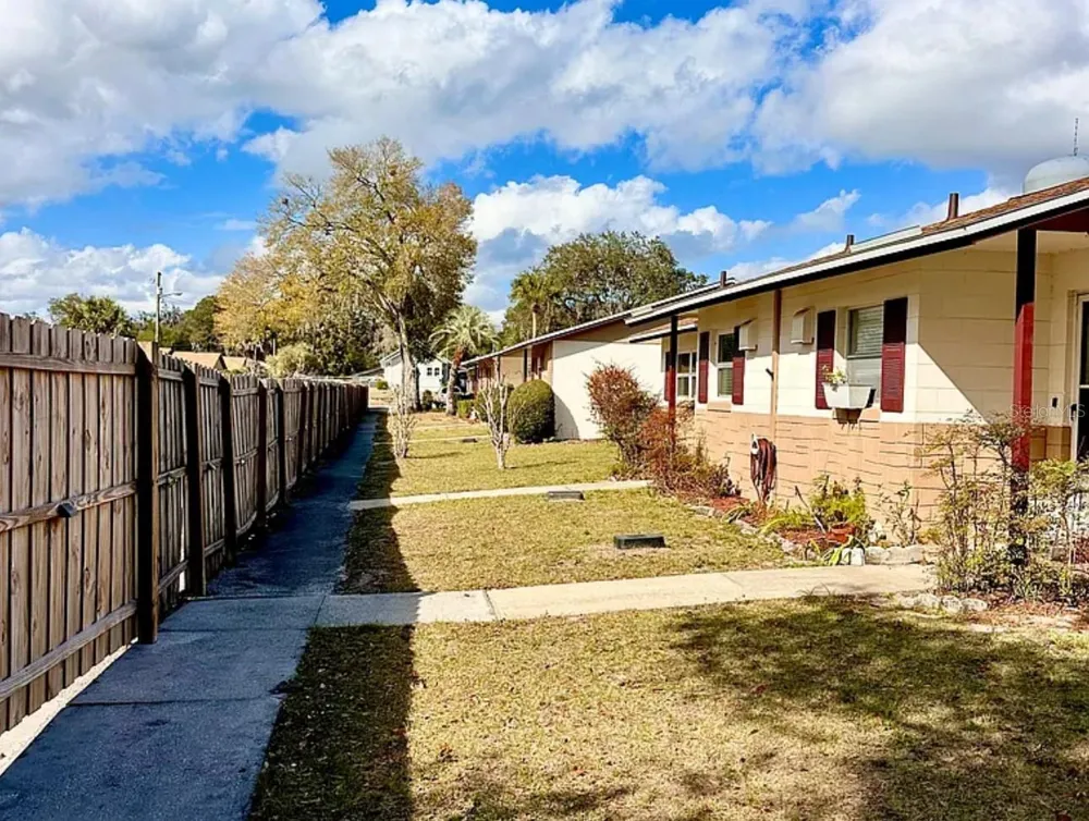712 E ARIZONA AVENUE #A Deland, FL 32724