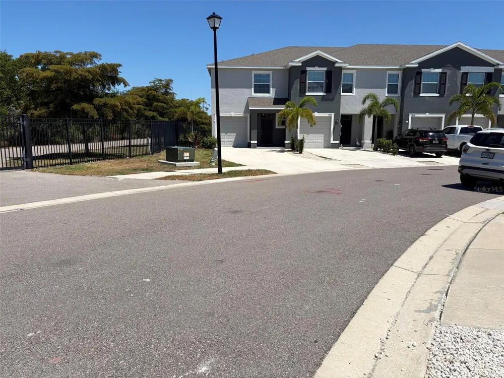 8860 MILESTONE DRIVE Sarasota, FL 34238