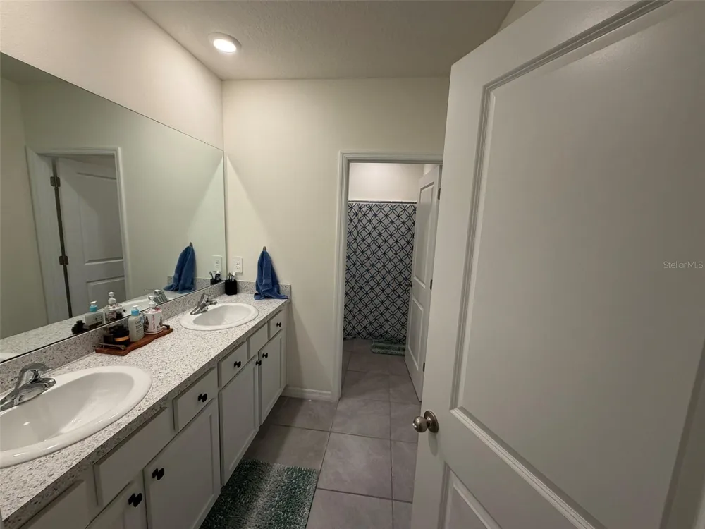 8860 MILESTONE DRIVE Sarasota, FL 34238