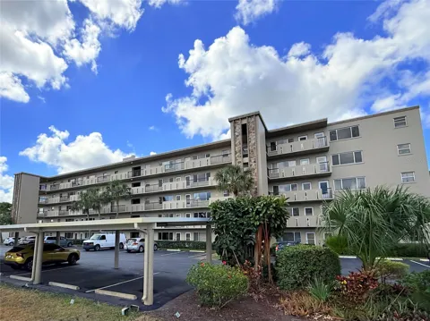 4460 IRONWOOD CIRCLE #304A