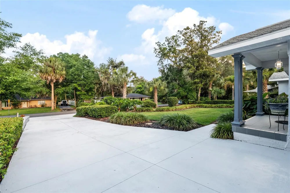 1210 SE 14TH AVENUE ocala, FL 34471
