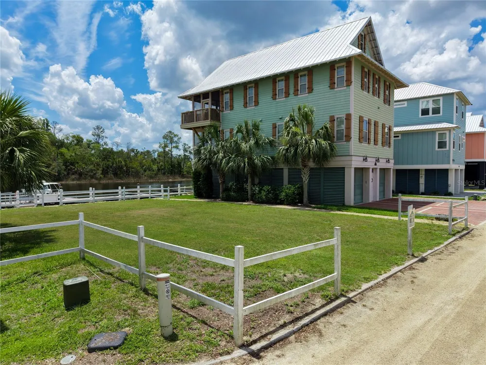 140 RYLAND CIRCLE Steinhatchee, FL 32359